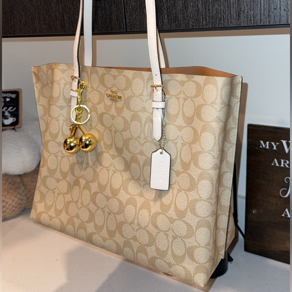 Mollie Tote in signature canvas with Cherry charm 🍒 - Picture 14 of 14